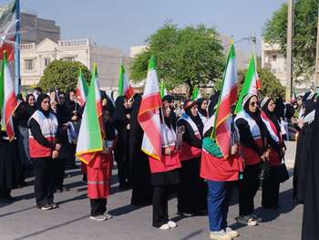  گزارش تصویری | مشارکت اعضای جمعیت هلال‌احمر شهرستان آبادان در رژه «جان‌فدا»؛ همراهی کارکنان، جوانان، داوطلبان و امدادگران هلال‌احمر در این مراسم