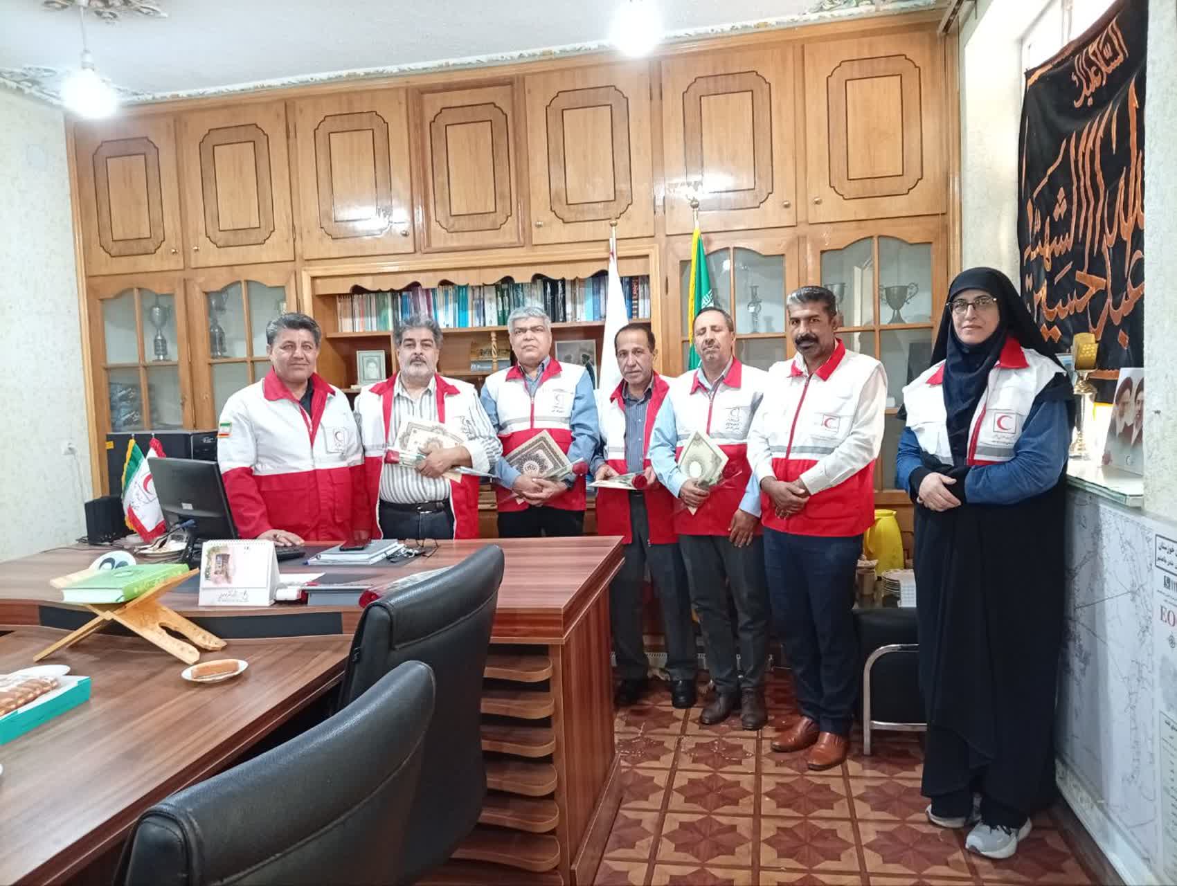 تقدیر از پزشکان داوطلب جمعیت هلال‌احمر بندرماهشهر به مناسبت روز پزشک