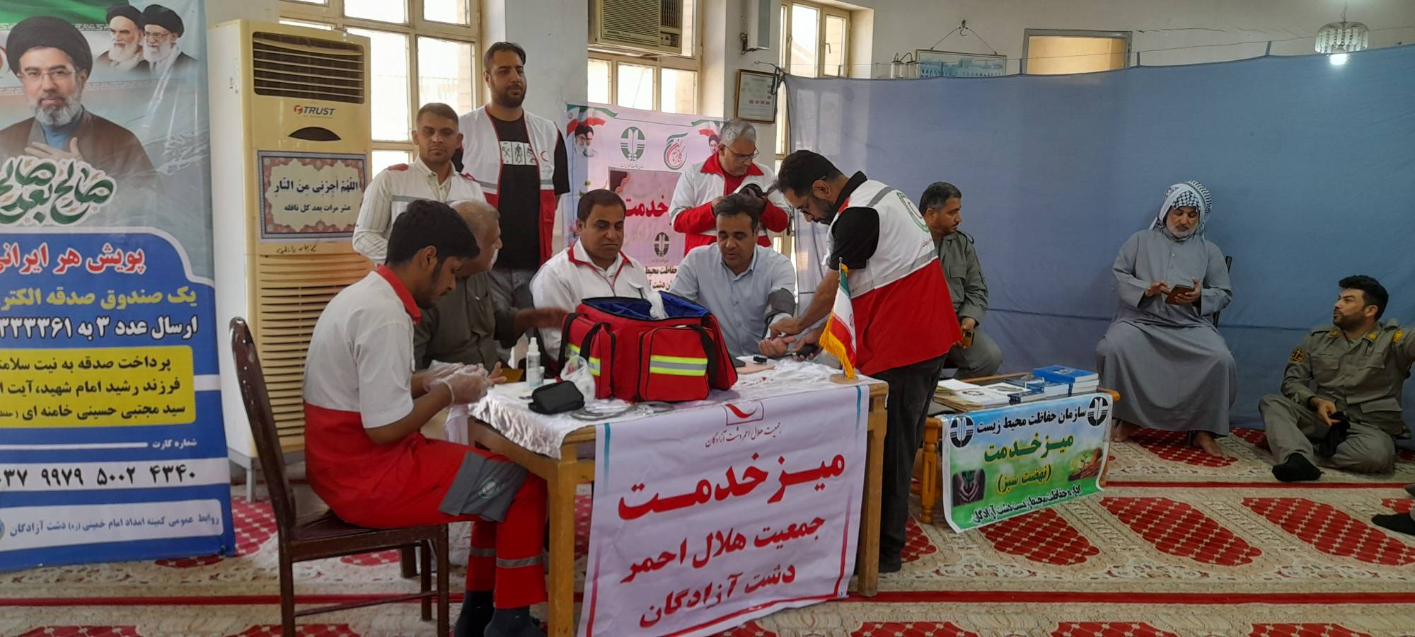 همزمان با هفته دولت؛ برپایی میز خدمت جمعبت هلال‌احمر دشت‌آزادگان در نماز جمعه شهرستان