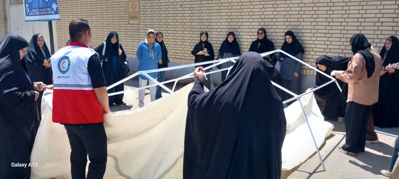 دوره آمادگی در برابر مخاطرات ویژه اعضای داوطلب هلال‌احمر در شیبان برگزار شد
