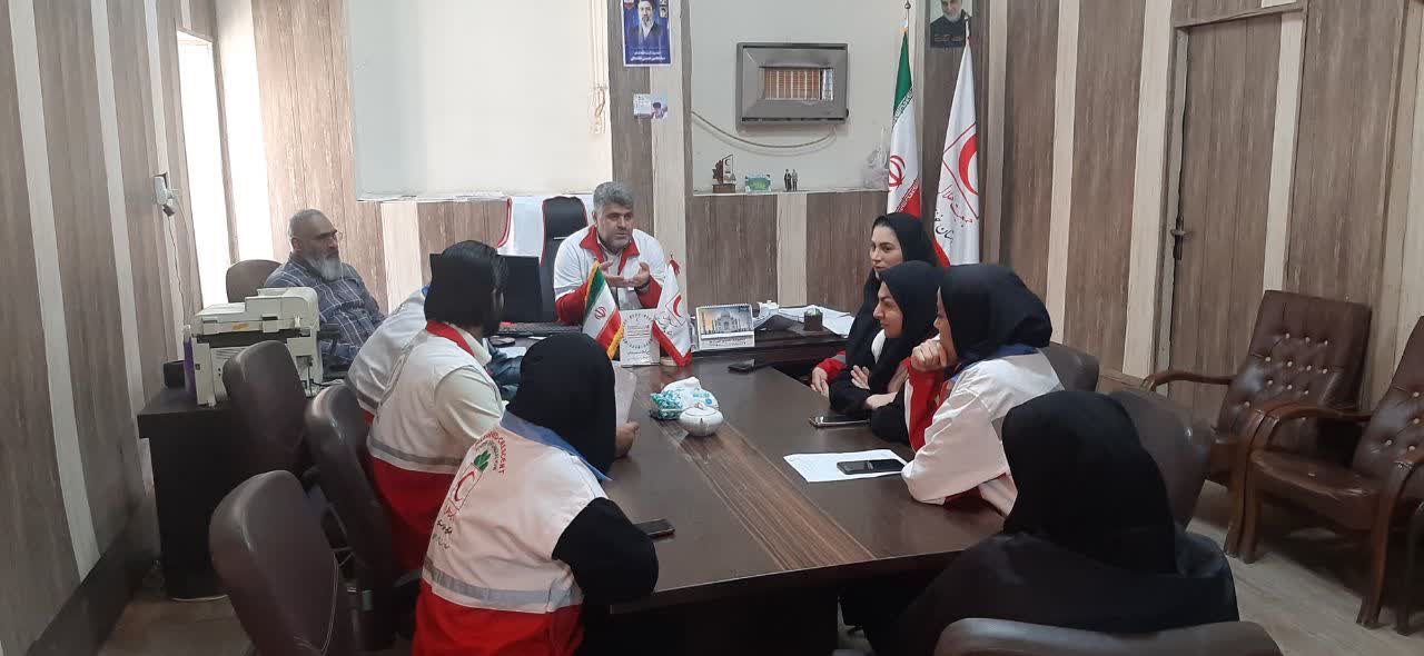 تجلیل از مربیان جمعیت هلال‌احمر شوشتر؛ میدان‌داران آموزش در شرایط عادی و بحران