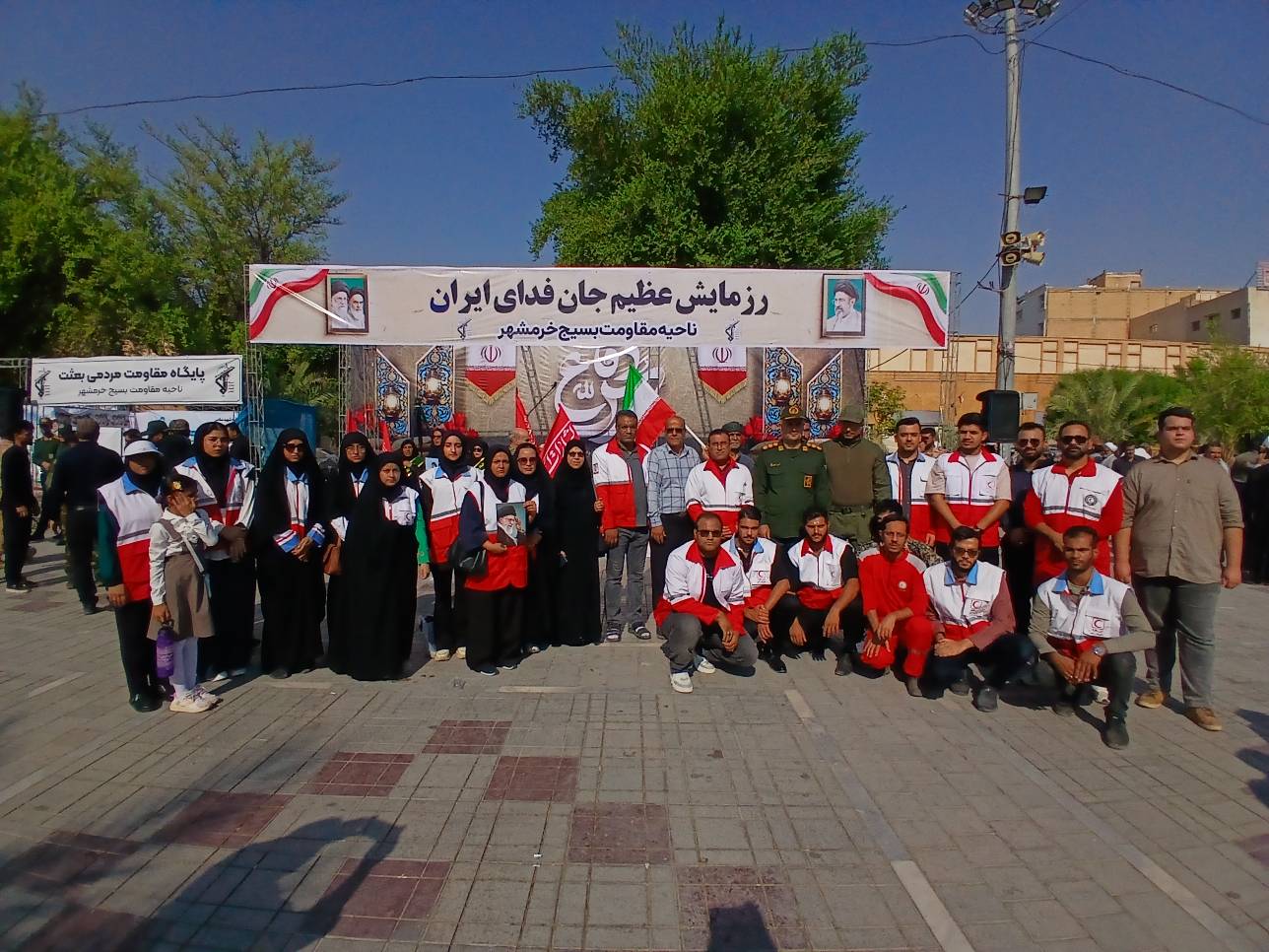 گزارش تصویری | حضور کارکنان، امدادگران، داوطلبان و جوانان جمعیت هلال‌احمر خرمشهر در رزمایش بزرگ «جان‌فدا»؛ ارائه خدمات امدادی و سلامت‌محور، مشارکت در پوشش امدادی رزمایش و گرامیداشت هفته دفاع مقدس با محوریت ترویج فرهنگ ایثار و شهادت