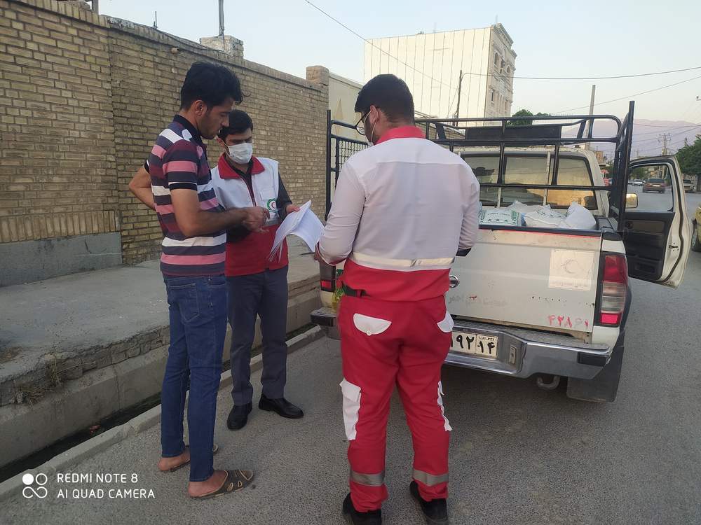 ۱۷۰بسته غذایی بین خانواده های دارای بیماران خاص در ایذه توزیع شد