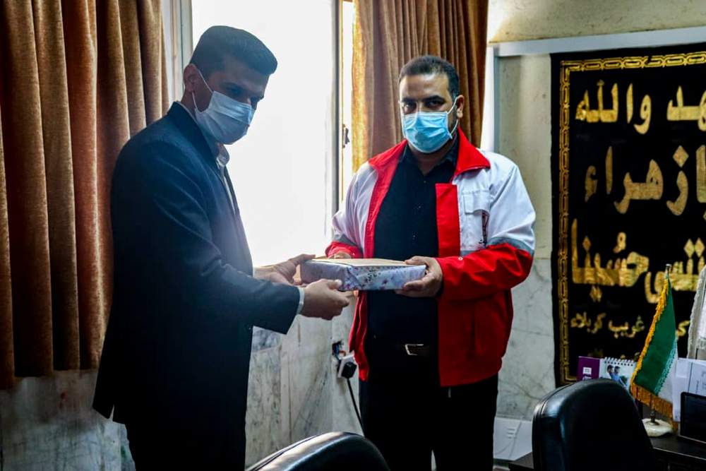 به مناسبت روز کارمند از پرسنل پر تلاش هلال احمر اهواز تجلیل شد.