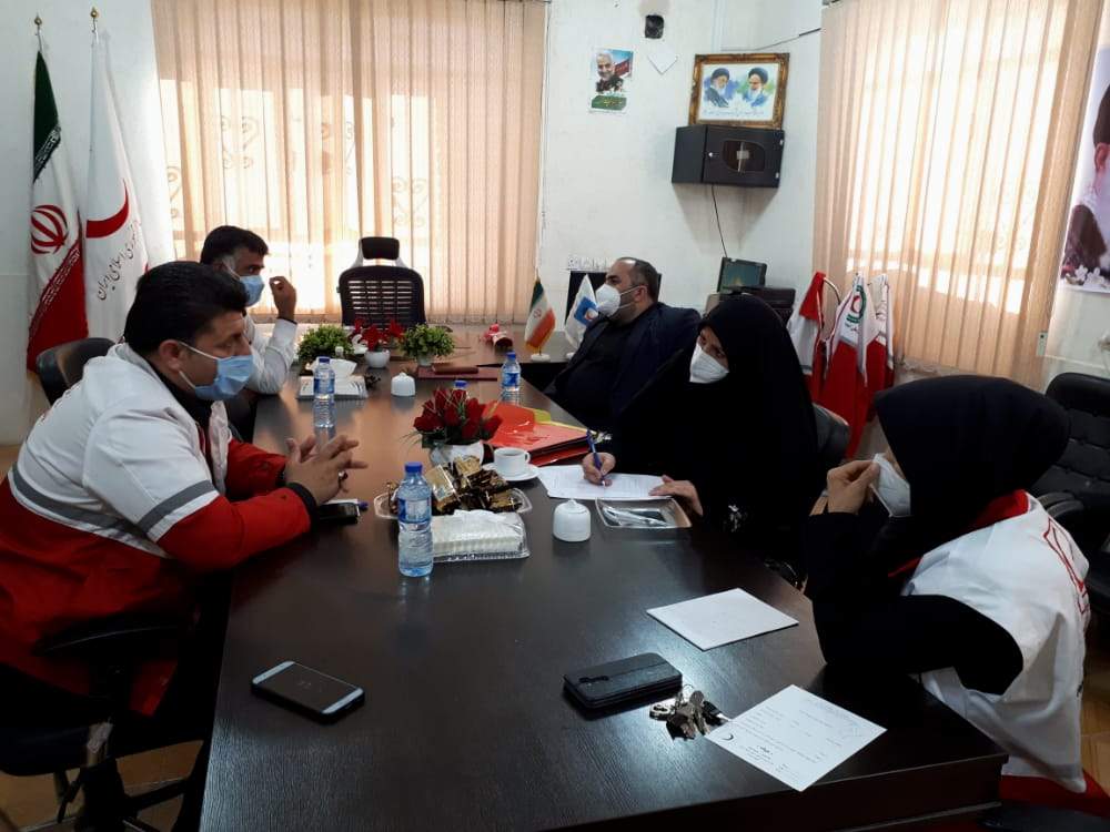 برگزاری جلسه ی هم اندیشی با حضور معاون داوطلبان جمعیت هلال احمر استان خوزستان