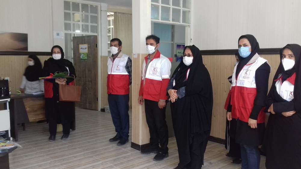 تجلیل از پزشکان داوطلب جمعیت هلال احمر در شهرستان ایذه 