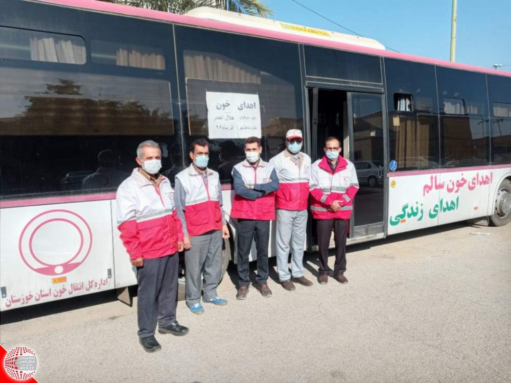 اهدای خون داوطلبان هلال احمربندرماهشهر با هدف ترویج فرهنگ بشردوستی