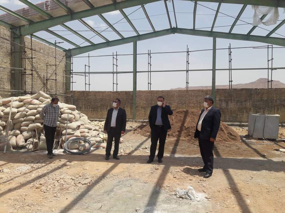 بازدید فرماندار مسجدسلیمان از اردوگاه اسکان اضطراری در حال تکمیل جمعیت هلال احمر شهرستان
