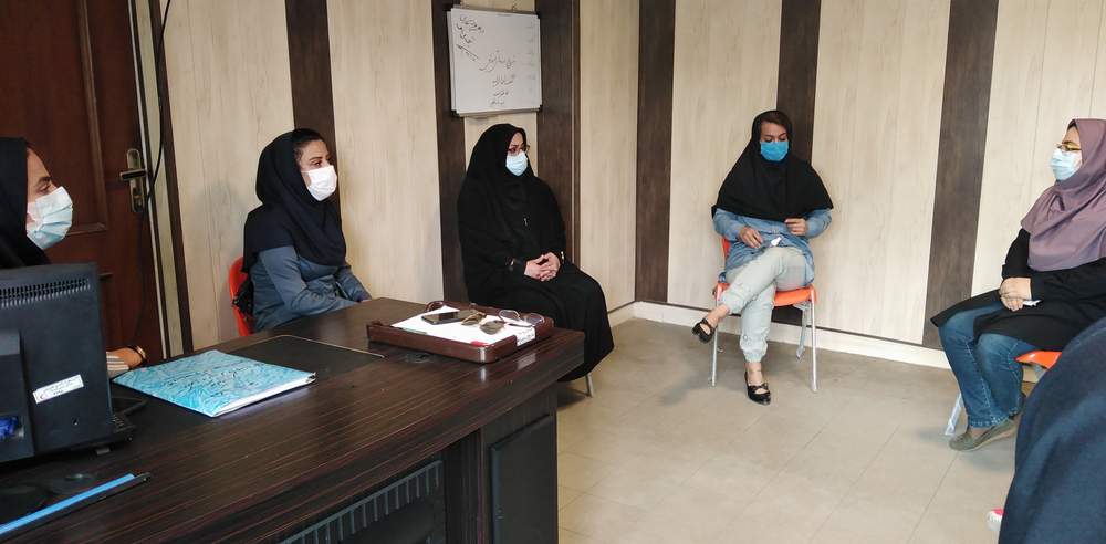 جلسه هم اندیشی مربیان جمعیت هلال احمر کلانشهر اهواز برگزار شد.