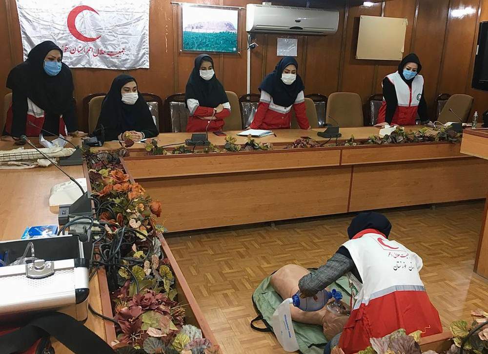 برگزاری کارگاه آموزشی کمک های اولیه ویژه بانوان امدادگران در اهواز