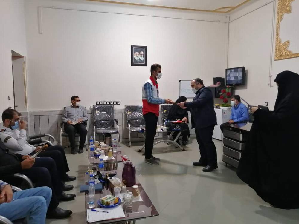 خانه های هلال مروج برنامه های بشردوستانه و امدادی در میان اقشار آسیب پذیر هستند