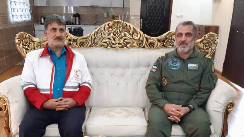 به مناسبت هفته دفاع مقدس از فرمانده هوانیروز کشور در مسجدسلیمان تجلیل شد