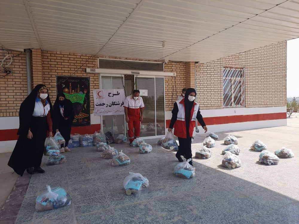 توزیع ۱۵۰ بسته غذایی در قالب اجرای طرح فرشتگان رحمت هلال احمر هفتکل