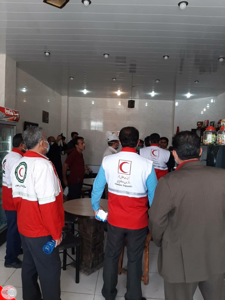 حرکت خود جوش عوامل جمعیت هلال احمر شهرستان باغملک در شهر برای کاهش آمار کرونا
