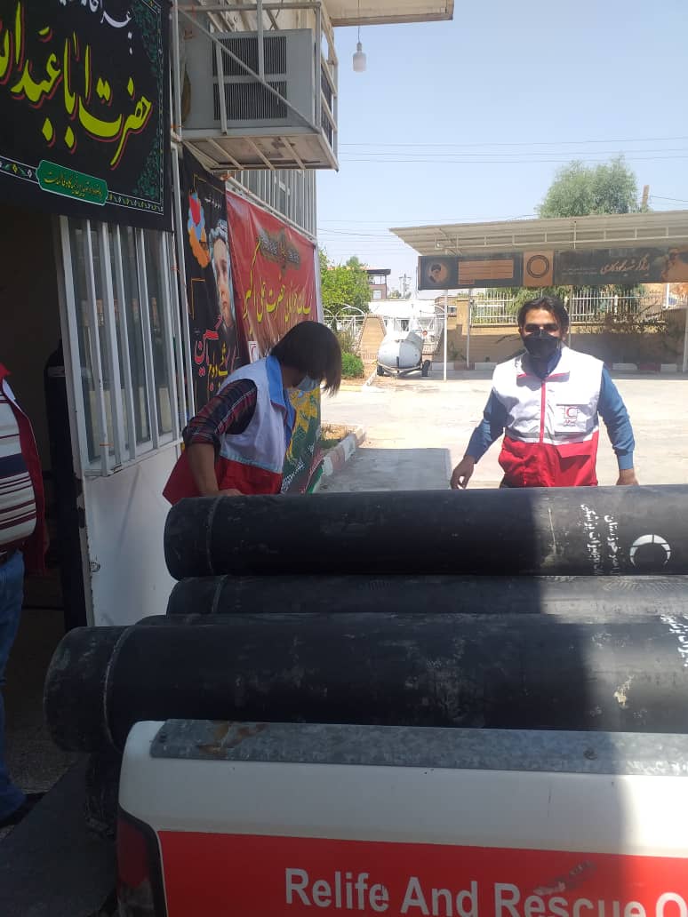 10دستگاه کپسول اکسیژن 50 کیلوگرمی از سوی جمعیت هلالاحمر به صورت امانی در اختیار بیمارستان شهید مصطفی خمینی بهبهان قرار گرفت