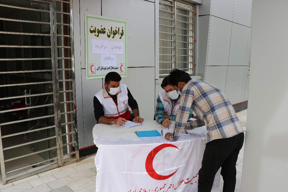 برپایی ایستگاه فراخوان عضویت افتخاری در لالی به مناسبت روز جهانی داوطلب