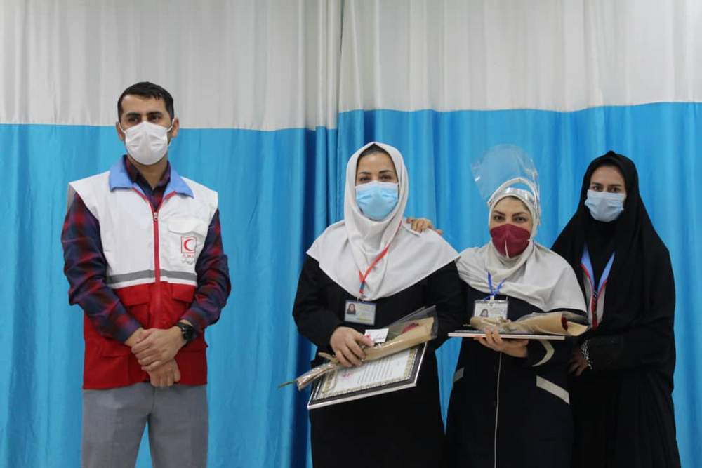 تجلیل جوانان هلال احمر اندیمشک از مقام والای پرستاران