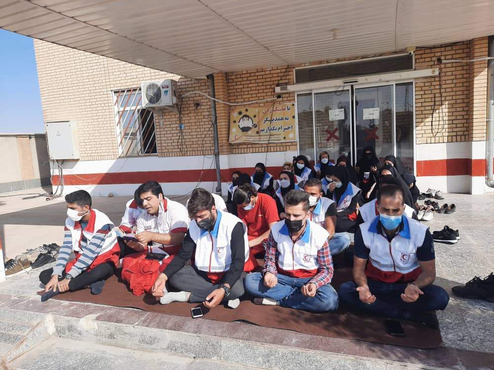 برگزاری ختم قرآن و زیارت عاشورا به مناسبت ایام فاطمیه در هلال احمر هفتکل
