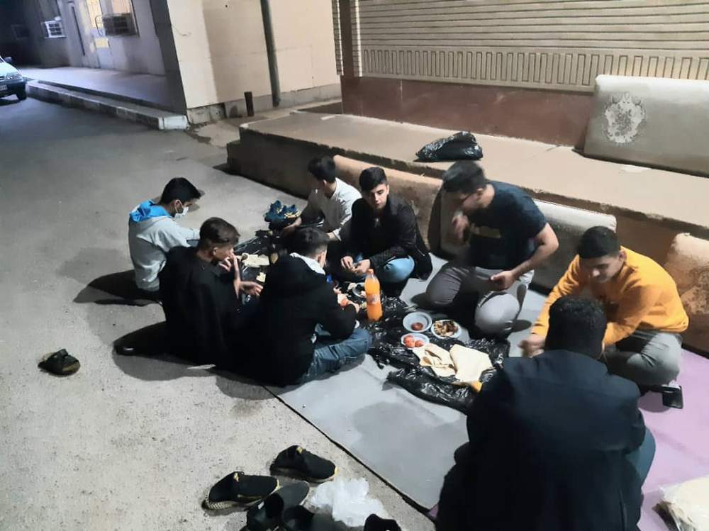 دورهمی اعضای جوانان هلال احمر اندیمشک در شب یلدا