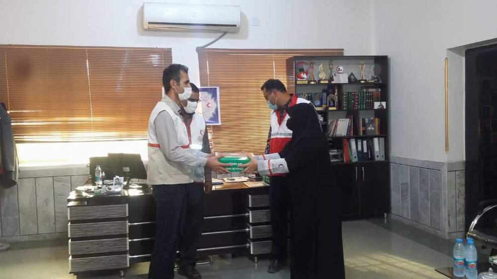 برگزاری نشست هم اندیشی با اعضای شورای اجرایی هلال احمر اندیمشک و جمعی از خیرین شهرستان