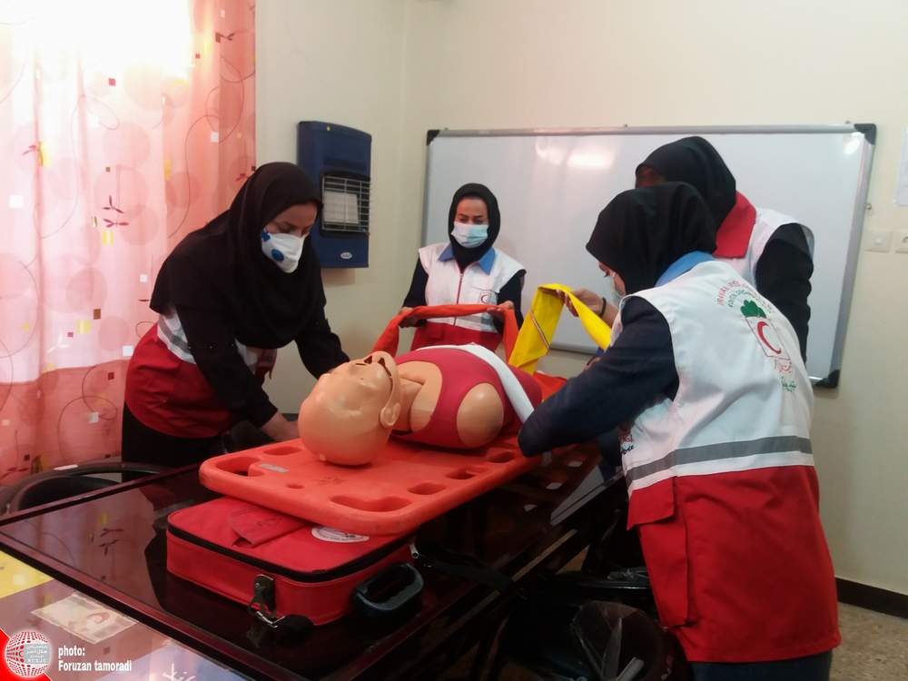 مانور زلزله با هدف ارتقای توان عملیاتی خواهران نجاتگر جمعیت هلال احمر شهرستان باغملک برگزار شد