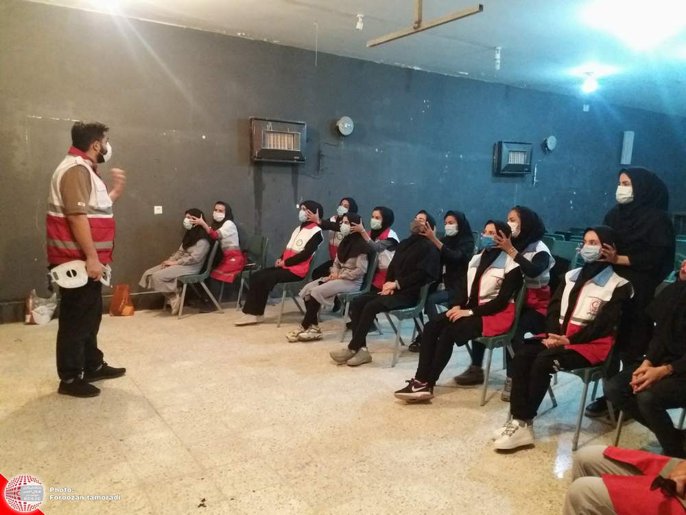 دوره آموزشی جستجو و نجات بین شهری (جاده) ویژه خواهران در هلال احمر باغملک برگزار شد