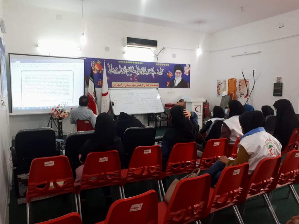 دوره آموزشی اسکان و تغذیه اضطراری ویژه خواهران در هلال احمر شهرستان رامهرمز برگزار شد