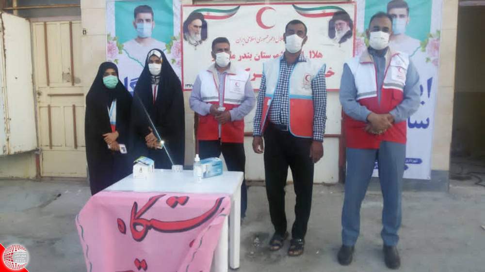 برپایی ایستگاه سلامت توسط اعضای خانه هلال شهرک طالقانی بندرماهشهر