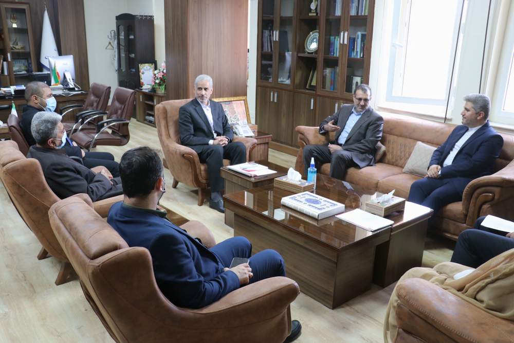 دیدار معاون پارلمانی جمعیت هلال احمر  و سرپرست جمعیت هلال احمر استان خوزستان  با استاندار خوزستان به روایت تصویر 