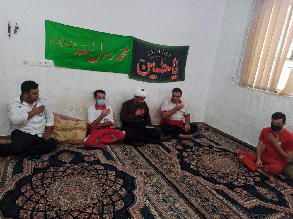 برگزاری مراسم سینه زنی امدادگران رامهرمز در پایگاه امداد جاده ای امام سجاد(ع)