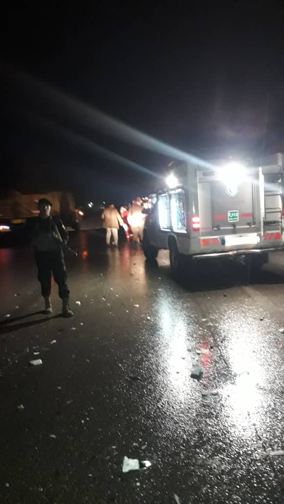 نجات راننده گرفتار در خودرو پراید وانت توسط نجاتگران هلال احمر شوش