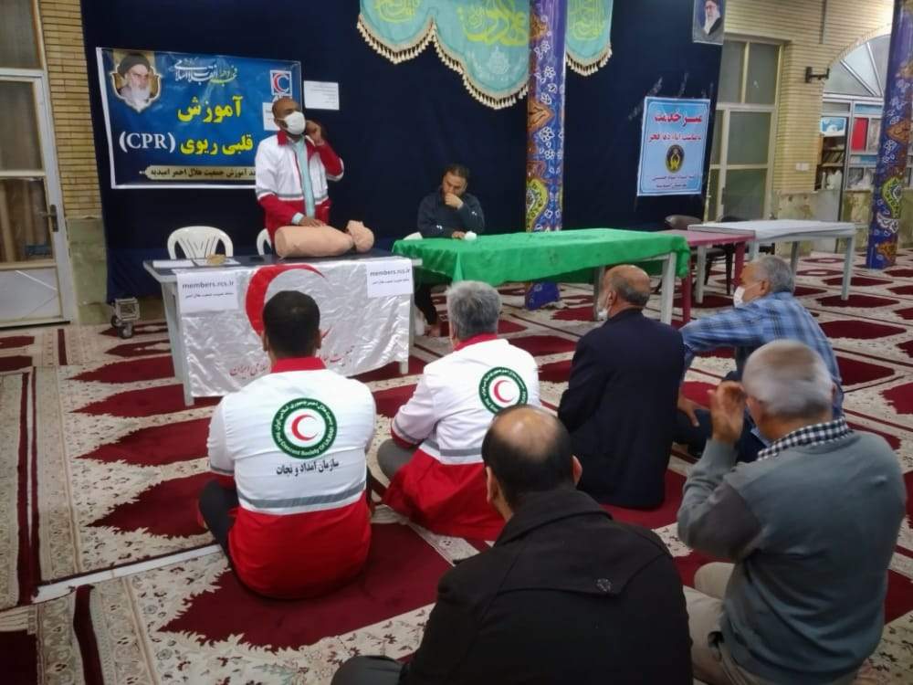 برپایی ایستگاه آموزش احیای قلبی ریوی(cpr)در شهرستان امیدیه 