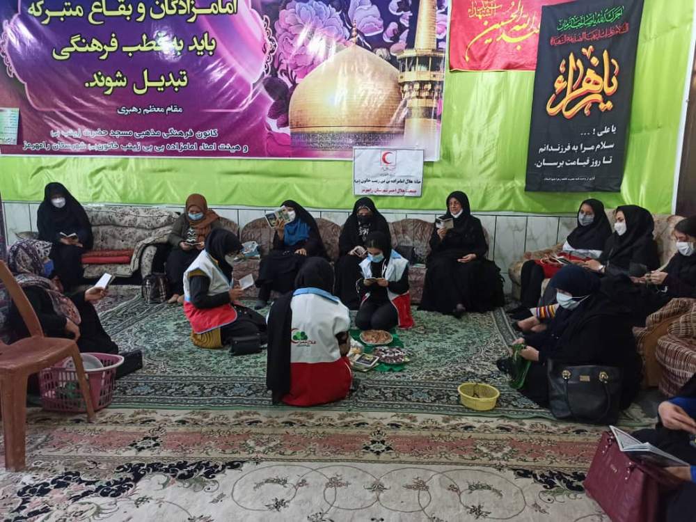 جوانان هلال احمر رامهرمز به مناسبت فرارسیدن ماه رجب جشن وختم صلوات برگزار کردند 