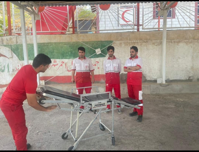 برگزاری پنج شنبه های توان افزایی در مسجدسلیمان،با محوریت کار با برانکارد آمبولانس