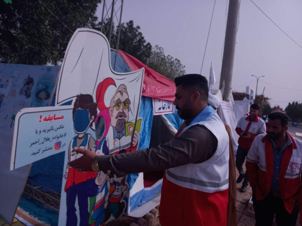 بازدید فرماندار ویژه آبادان از پست خدمات بشردوستانه نوروزی جوانان هلال احمر
