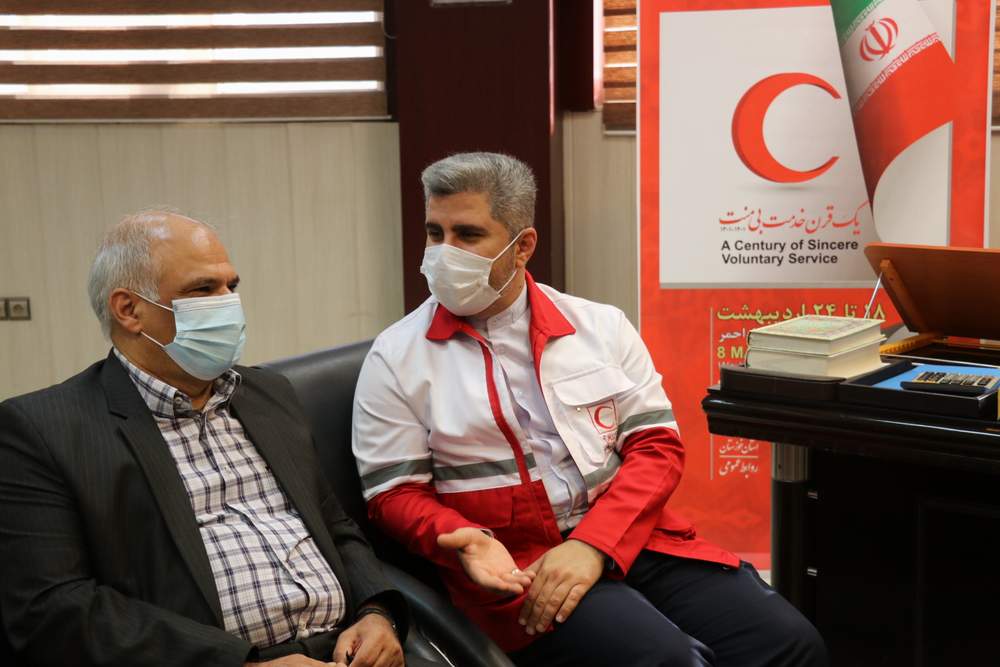 دیدار رئیس امور بازنشستگی کارکنان فولاد منطقه خوزستان با سرپرست جمعیت هلال احمر استان خوزستان به مناسبت هفته صلیب سرخ و هلال احمر⁣⁣