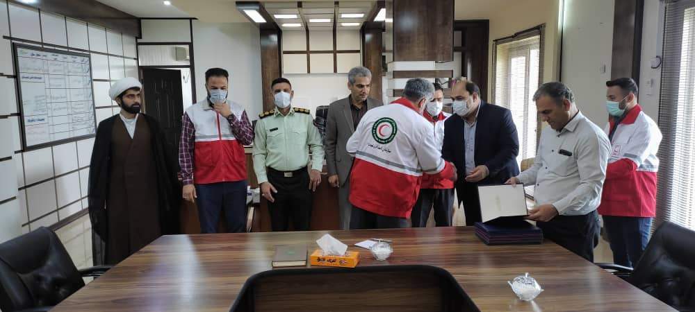 دیدار رئیس،کارکنان و داوطلبان جمعیت هلال احمر شهرستان امیدیه با فرماندار