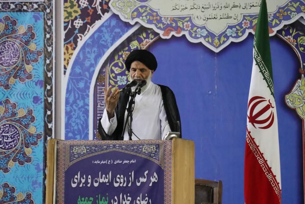سرپرست جمعیت هلال احمر خوزستان به مناسبت هفته هلال احمر سخنران پیش از خطبه های نماز جمعه امروز اهواز شد