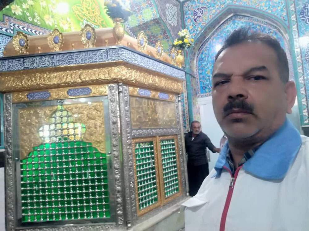 اعضا و کارکنان جمعیت هلال احمر شوشتر با حضور در مقام متبرک صاحب الزمان (عج) به زیارت پرداختند