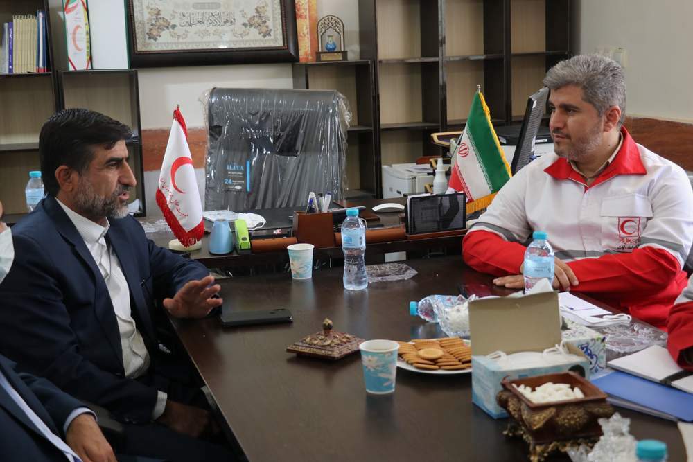 مدیر عامل هلال احمر خوزستان در سفر به اندیکا مورد استقبال فرماندار این شهرستان قرار گرفت /تقدیر فرماندار اندیکا از تلاش های شبانه روزی هلال احمر در دیدار با مدیرعامل این جمعیت