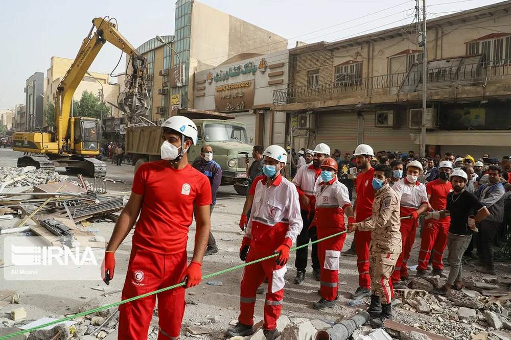پایان جست‌وجو در طبقات فوقانی "متروپل" / ادامه عملیات در همکف و زیرزمین