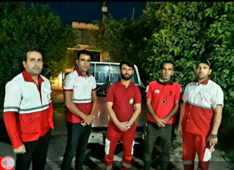 اعزام اولین تیم تخصصی جستجو و نجات از هلال احمر باغملک به محل حادثه ساختمان متروپل آبادان