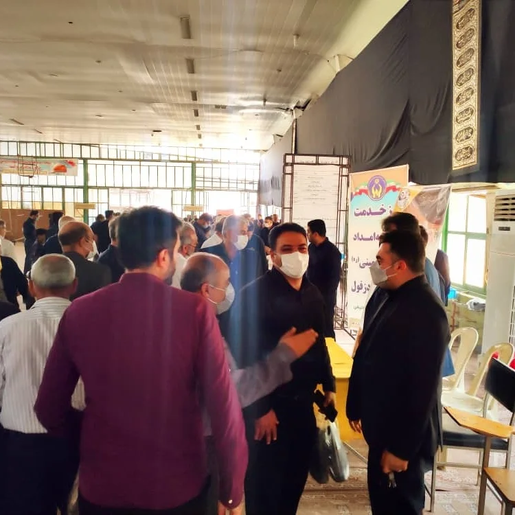 برپایی میز خدمت در مصلی نماز جمعه شهرستان دزفول به مناسبت هفته دولت