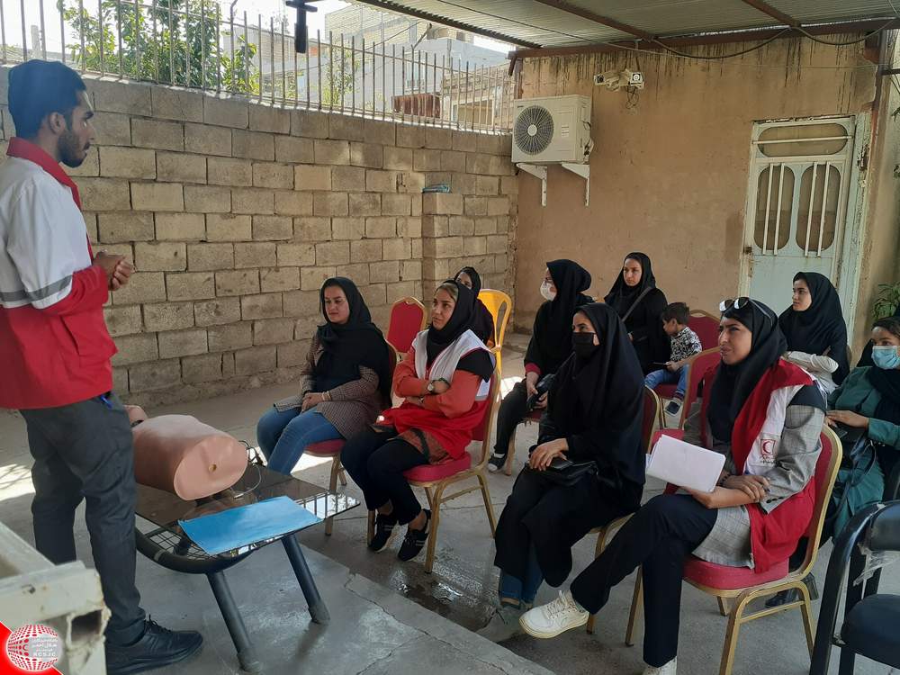 گزارش تصویری/توان افزایی هفتگی خواهران باغملک با موضوع ارزیابی مصدوم